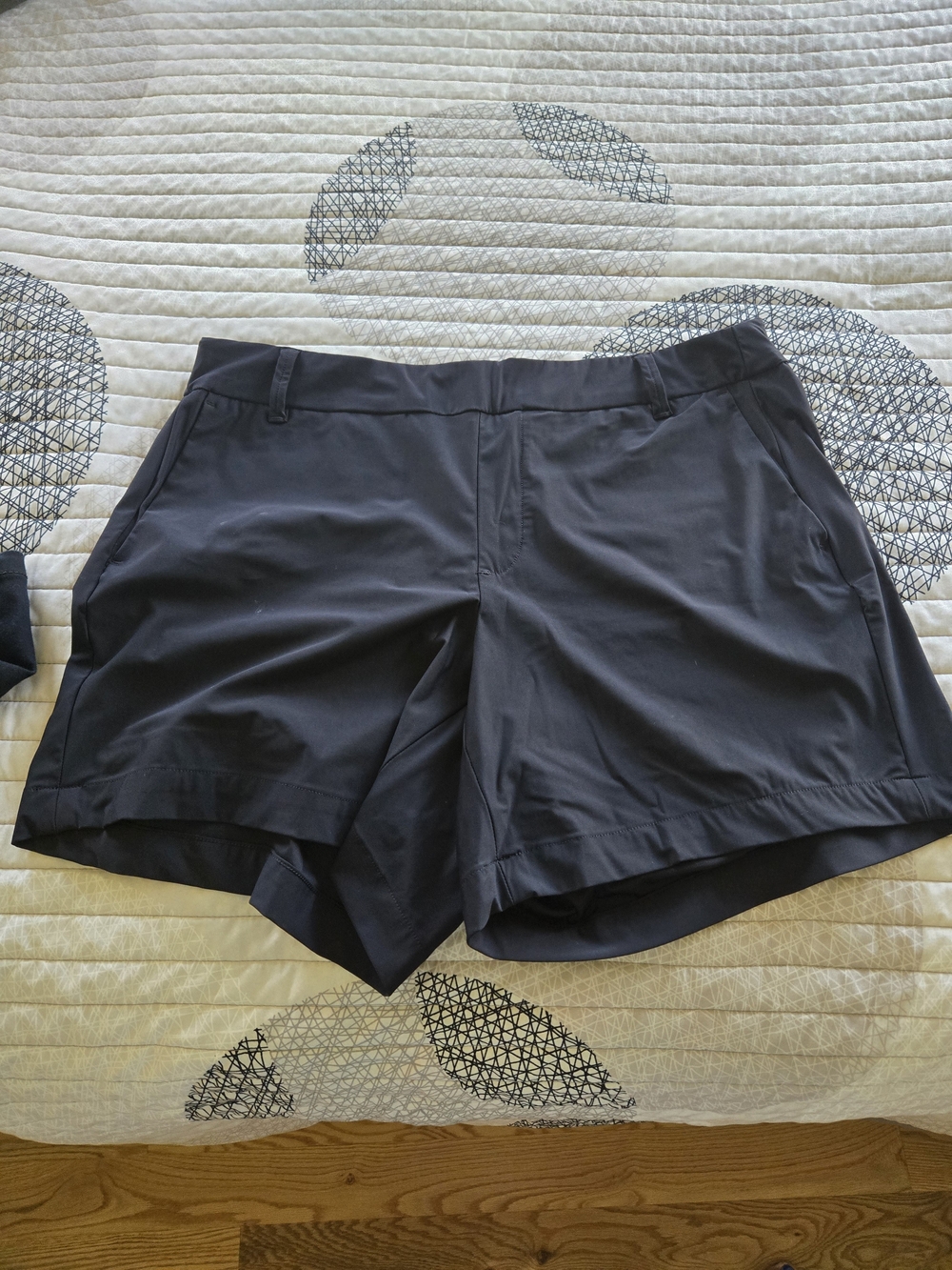 SPANX Pull On Black  Activewear Shorts - L/G